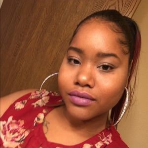 Meet your Posher, Rina